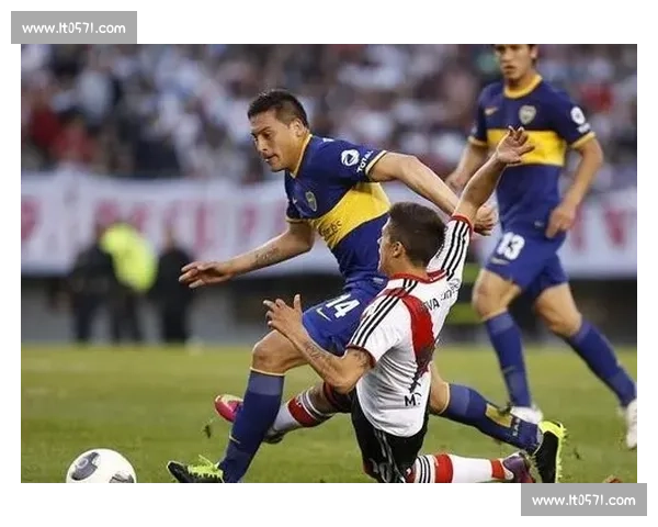 阿甲焦点战兵工厂迎战拉努斯争夺关键积分走向赛季形势变化前景分析 阿甲焦点战兵工厂迎战拉努斯争夺关键积分走向赛季形势变化前景分析